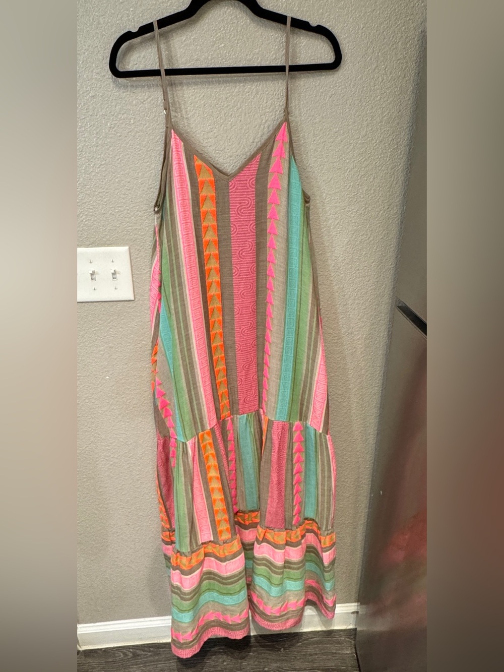 Elan Tulum Maxi Dress Neon Aztec Print Tiered Boho Resort Beach Pockets Size M - Picture 2 of 7